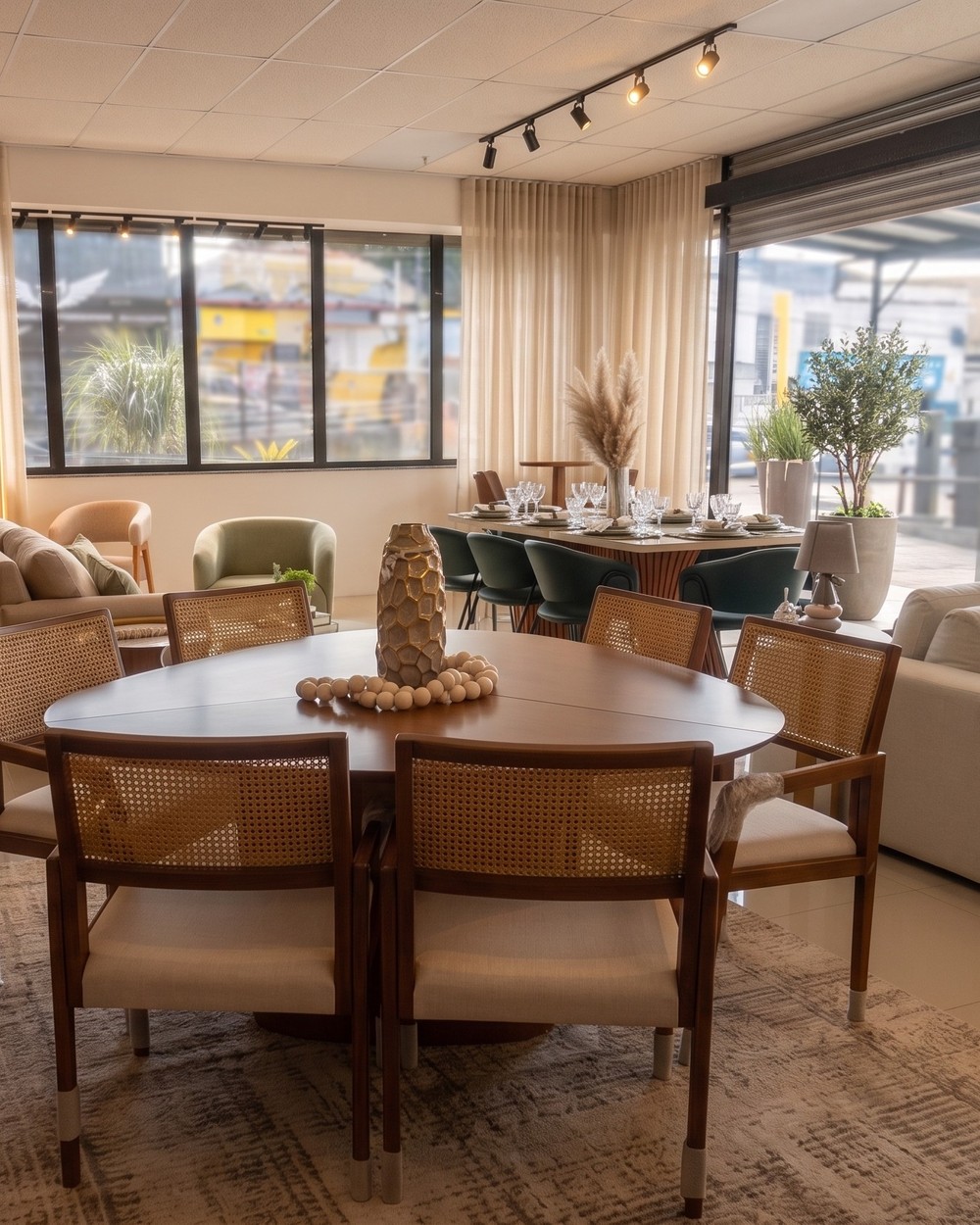 Sala de jantar no showroom BX